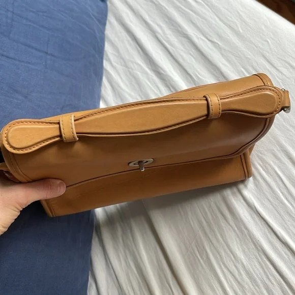 Tan Leather Coach Court Bag with Removable Strap - Picture 8 of 9